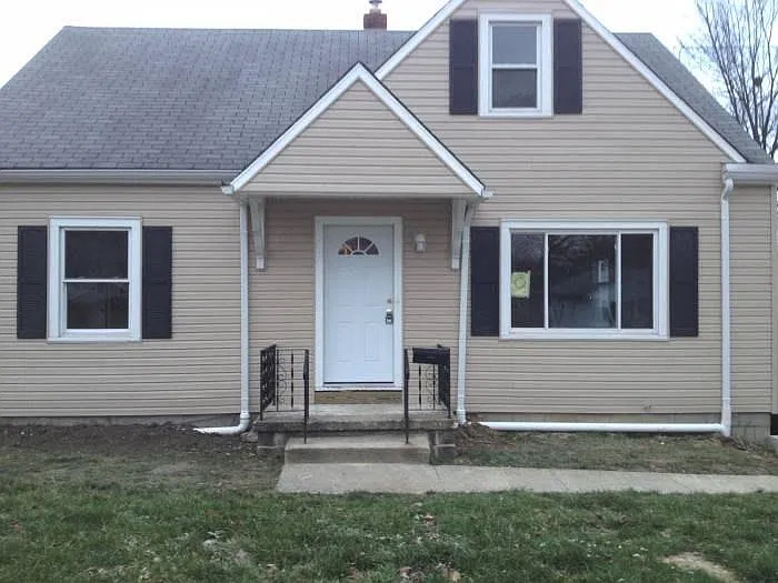 3 bed, 1238 sqft, $1,695 — Photo 1