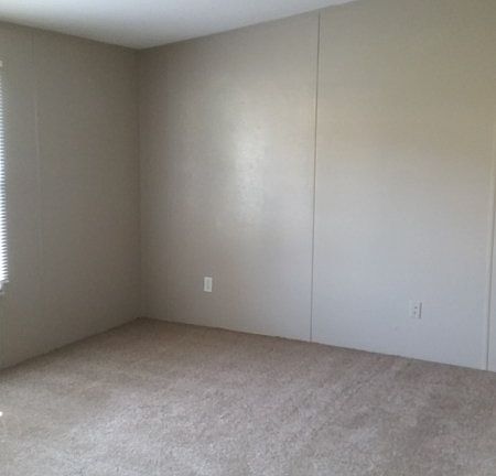 5th image of 140 East Holw