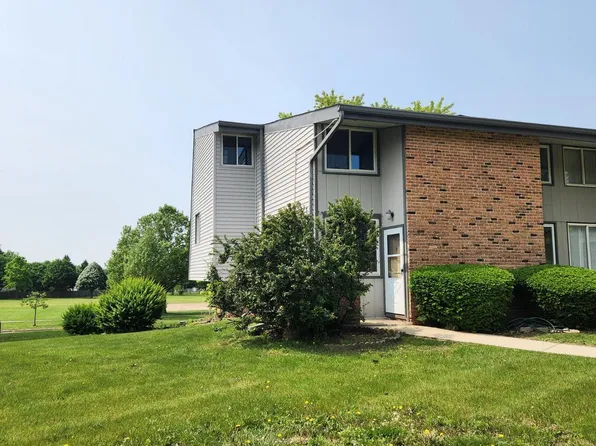 1522 Big Bend ROAD #A, Waukesha, WI 53189