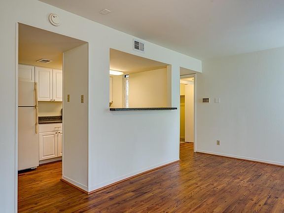 5th image of 3500 Tangle Brush Dr APT 7