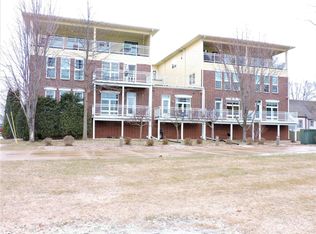 100 Edward St UNIT 1, Fort Atkinson, WI 53538