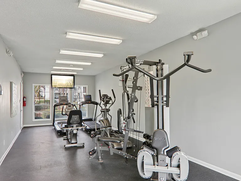 Greyeagle Apartments — Photo 9