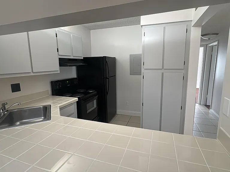 8203 Sun Spring Cir #52 — Photo 11