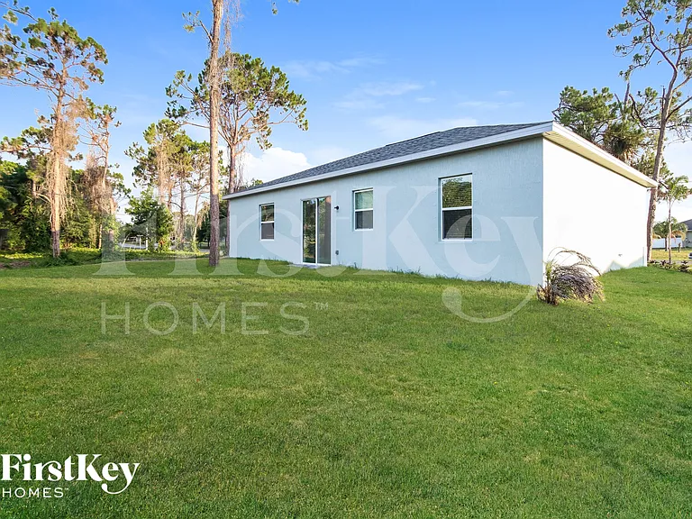 991 Walden Blvd SE — Photo 15
