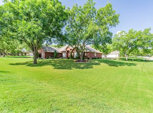 8800 Rosedown Ct, Granbury, TX 76049