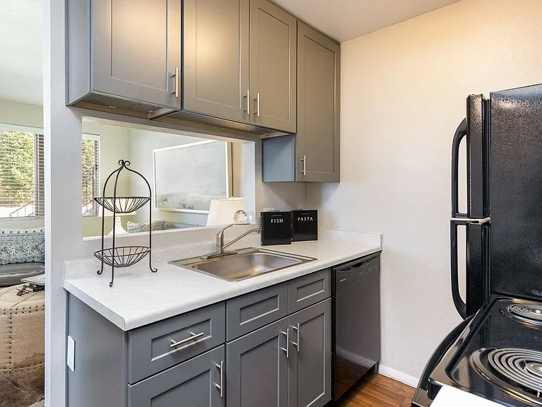 Eight20 Apartments — Photo 11