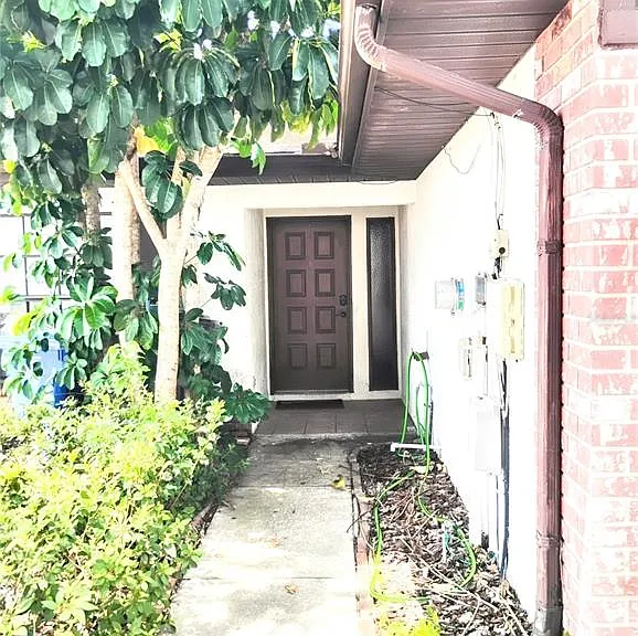2012 Dover Ct — Photo 2