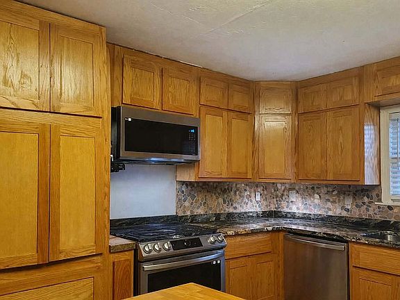 4th image of 1501 W 3rd St