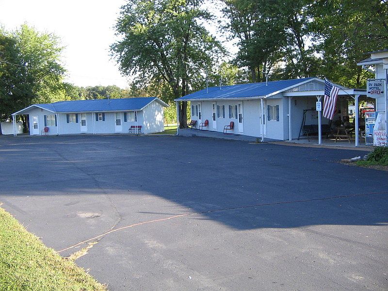 Motel Rooms