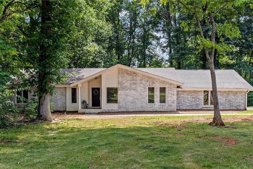 1st image of 3255 Parrish Rd
