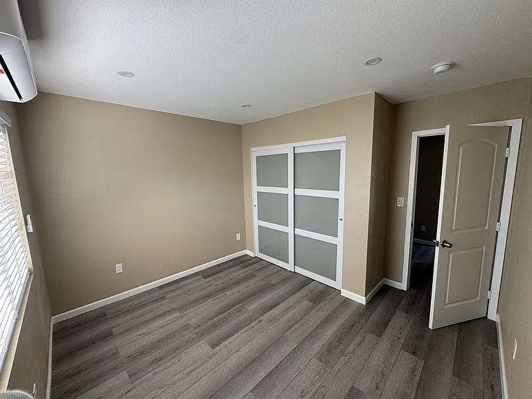 2737 Blakeman Ave #1/2 — Photo 11