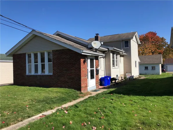 2408 Delaware Ave, New Castle, PA 16105