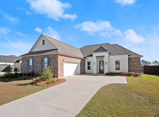 10233 Oak Colony Blvd, Baton Rouge, LA 70817