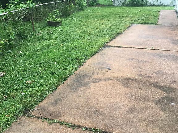 4th image of 2615 Grants Pkwy