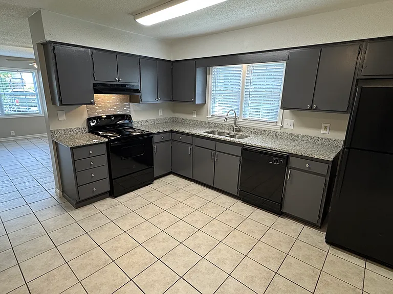 108 Roberta Dr #B — Photo 8