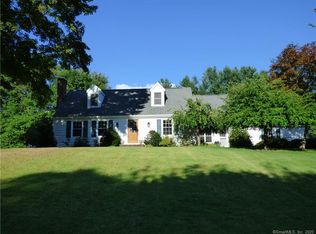 149 Hattertown Rd, Newtown, CT 06470