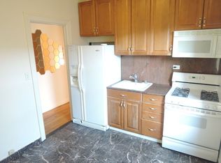 2424 42nd St APT B4, Astoria, NY 11103