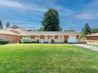 166 Elizabeth Cres N, Whitby, ON L1N3R7