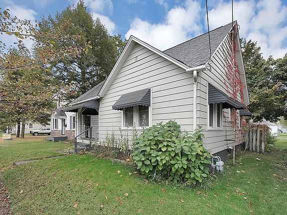 2nd image of 1424 W Fair Ave