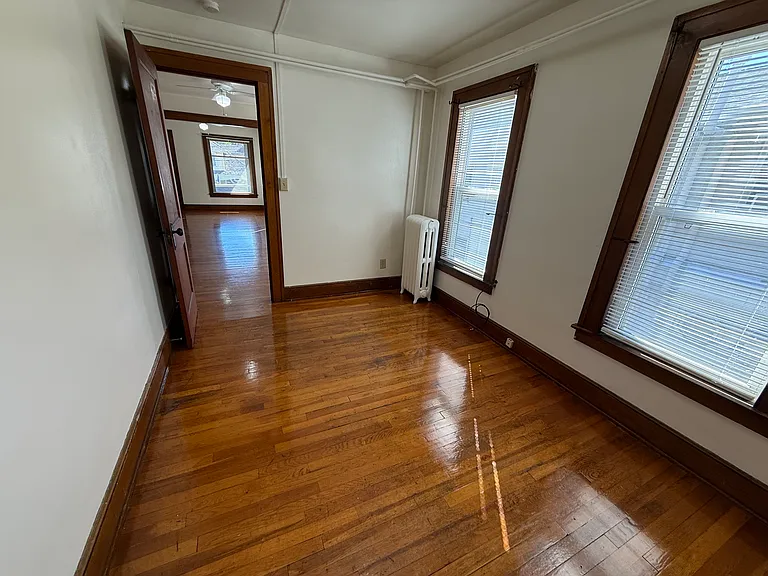 308 Roosevelt Ave #2S — Photo 6