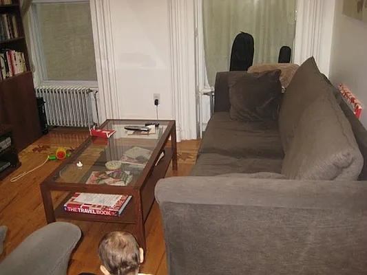 Rented by ZealEstate Group Inc | media 22