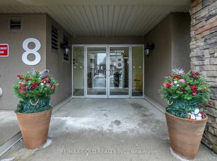 8 Dayspring Cir E #1110, Brampton, ON L6P2Z7