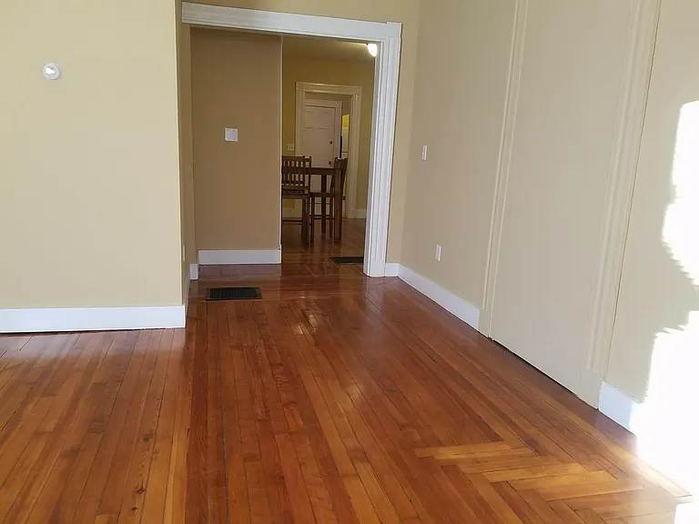 39 Pine St #2 — Photo 3
