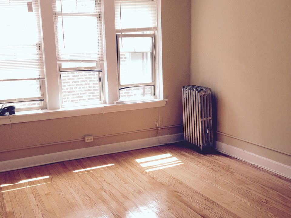 2nd image of 1907 W Granville Ave APT 2