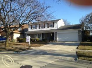 1922 Ardmore St, Trenton, MI 48183