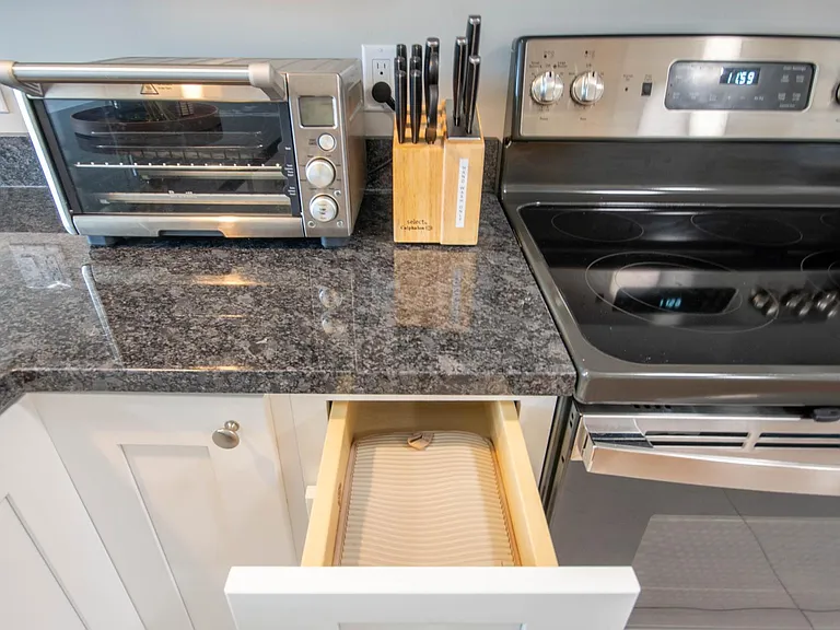 116 Essex St #206 — Photo 17