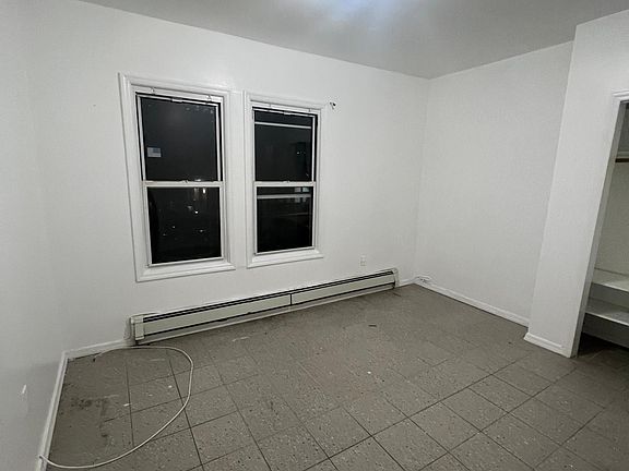 4th image of 116 Waverly St