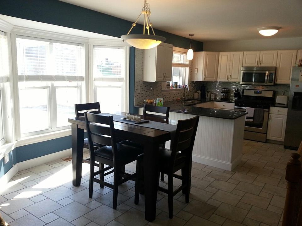 1st image of 402 Winter Wind Dr