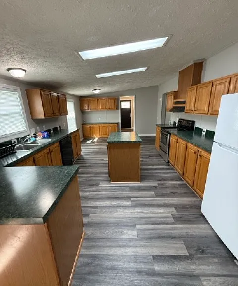 2273 Main St — Photo 12