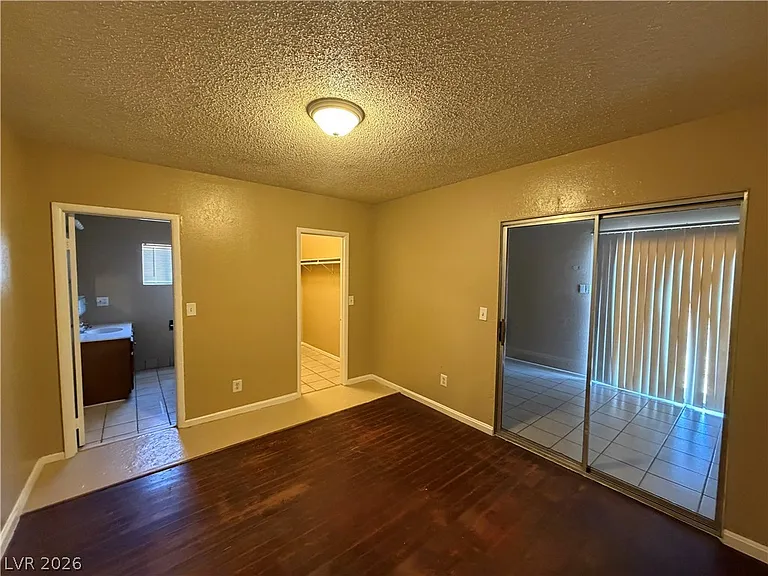 110 Silver St — Photo 36