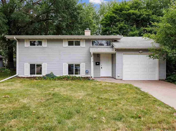 1218 William St, Iowa City, IA 52240