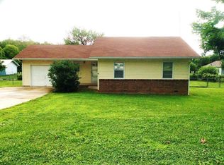 107 Amber St, Cassville, MO 65625