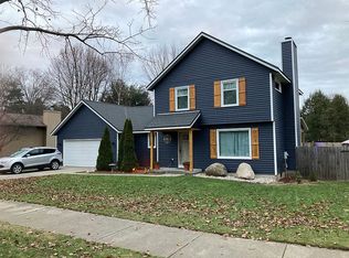 6230 Blanca Dr NE, Rockford, MI 49341