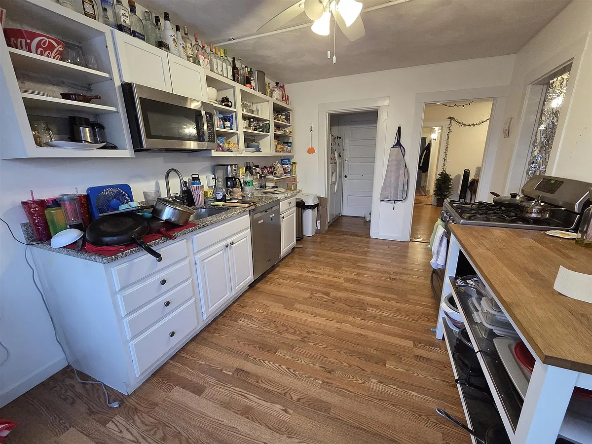 Building Photo - 25 Fairfield St #2