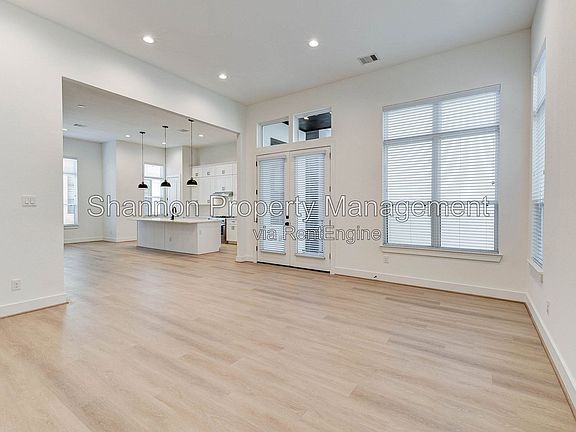 4th image of 1817 Prospect St #B