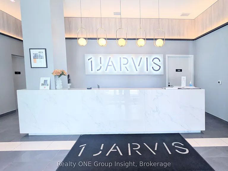 1 Jarvis St #425 — Photo 2
