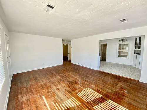1600 W Romana St Photo 1