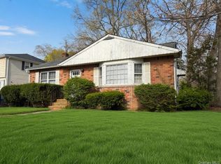 17 Lake Prom, Ronkonkoma, NY 11779