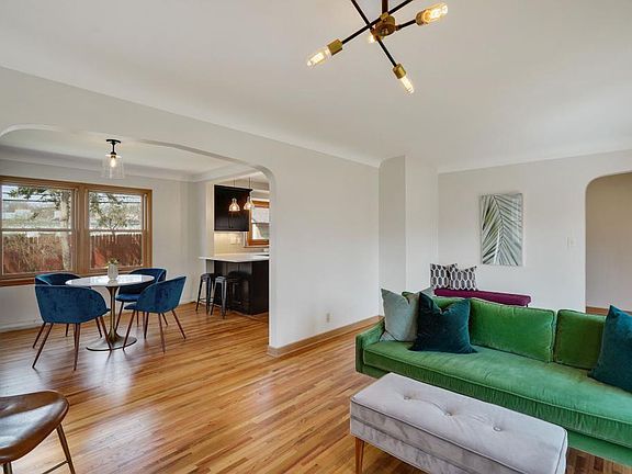 Living room / dining room