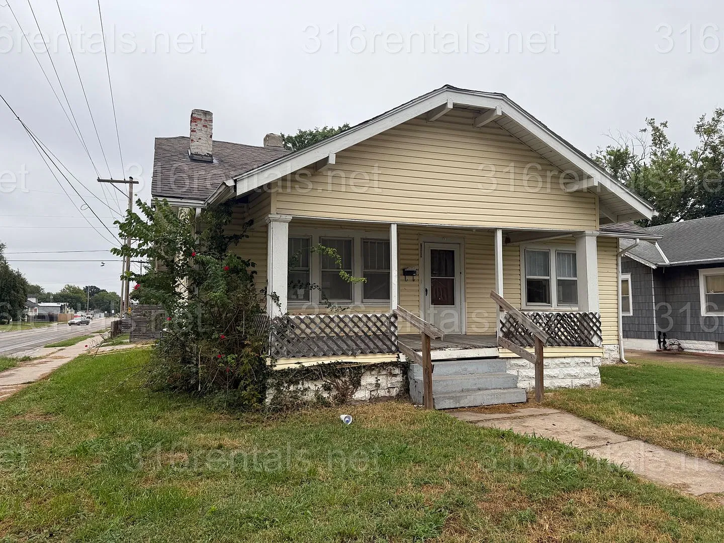 $775 - 2 bedroom / 1 bathroom - Single Family Home — Photo 2