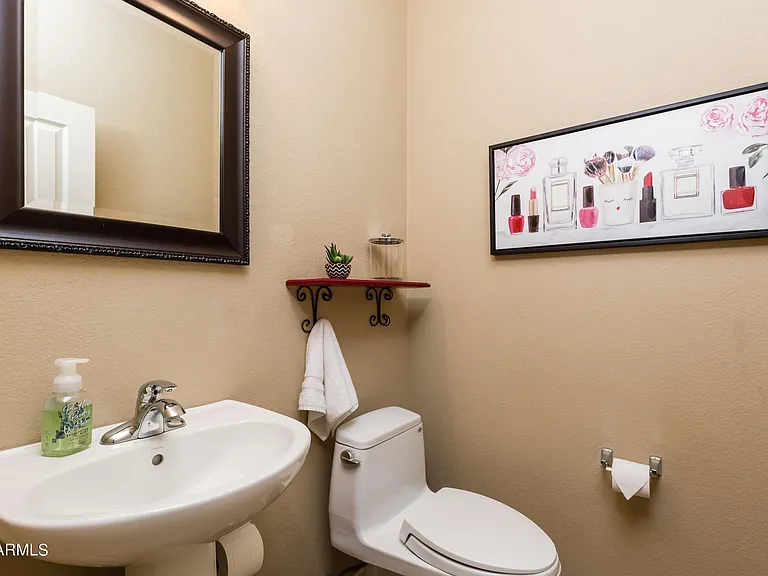 8408 W Midway Ave — Photo 19
