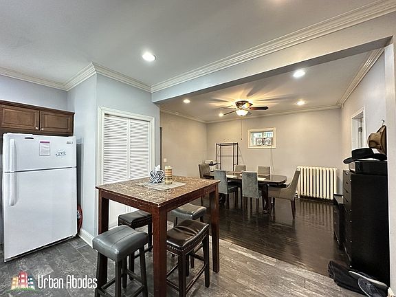 2nd image of 6424 N Magnolia Ave #1
