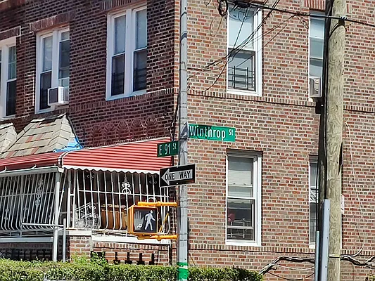 Rented by Signature Property Realty | media 29