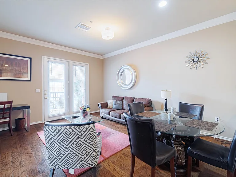 2400 McCue Rd #144 — Photo 4
