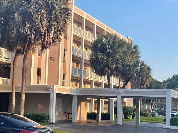 1075 Riverside Dr APT 203, Pompano Beach, FL 33071