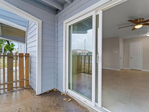 2nd image of 5625 Antoine Dr #309